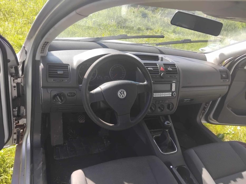 Prodavam golf 5 2.0 dizel