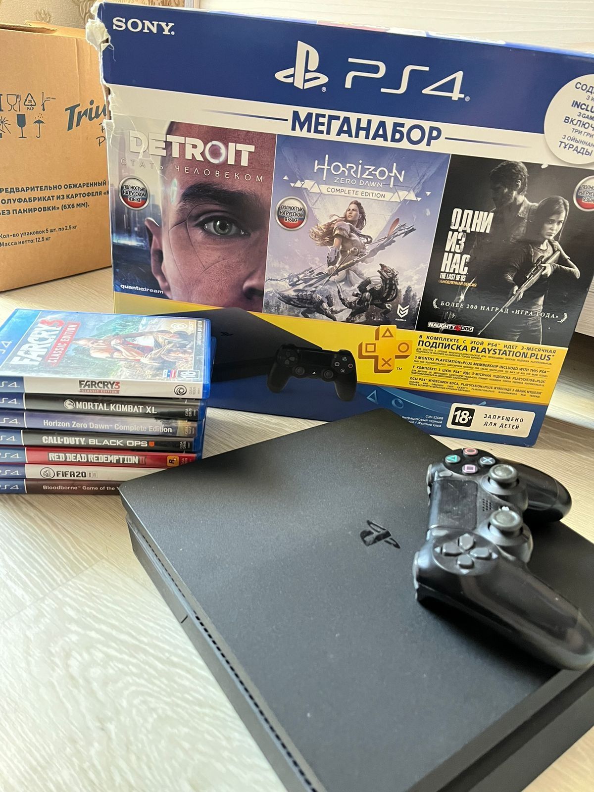 Продам  PlayStation 4 в хорошем состоянии