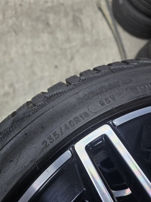2 Броя 235/40/18 Michelin 6,6mm