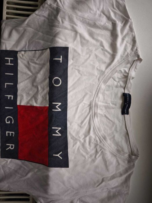 Tricou damă Tommy Hilfiger – alb cu logo mare, mărimea S