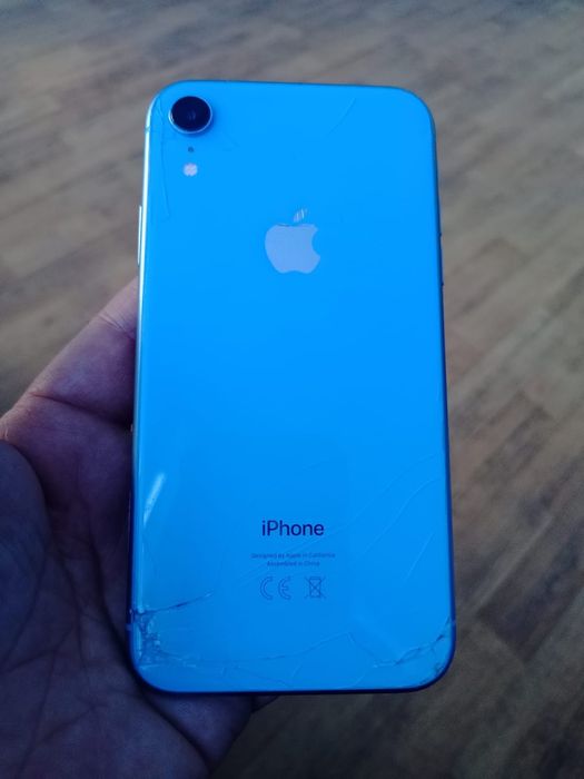 Продам Айфон Xr 128g