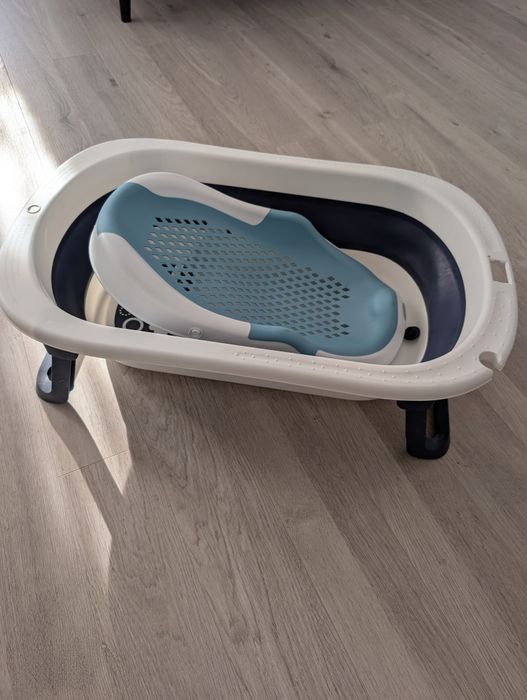 Cădiță pliabila și suport nou născut