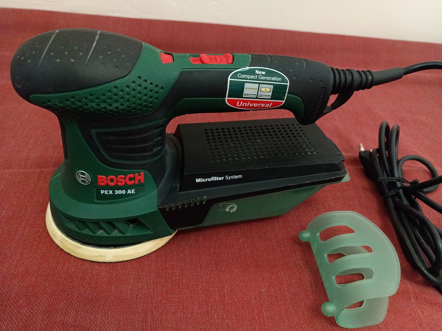 Эксцентриковый шлифователь BOSH PEX 300AE