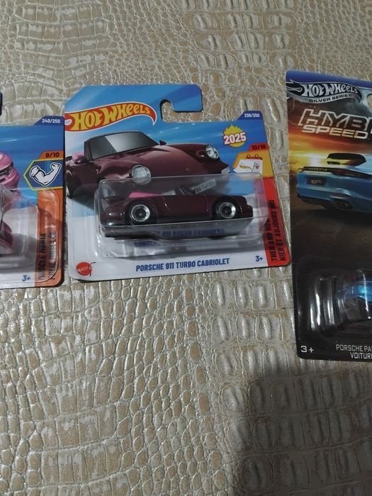 Hot wheels колички