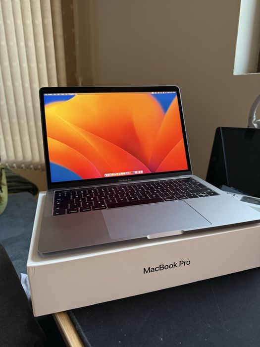 MacBook Pro 13” (2017) с Touch Bar