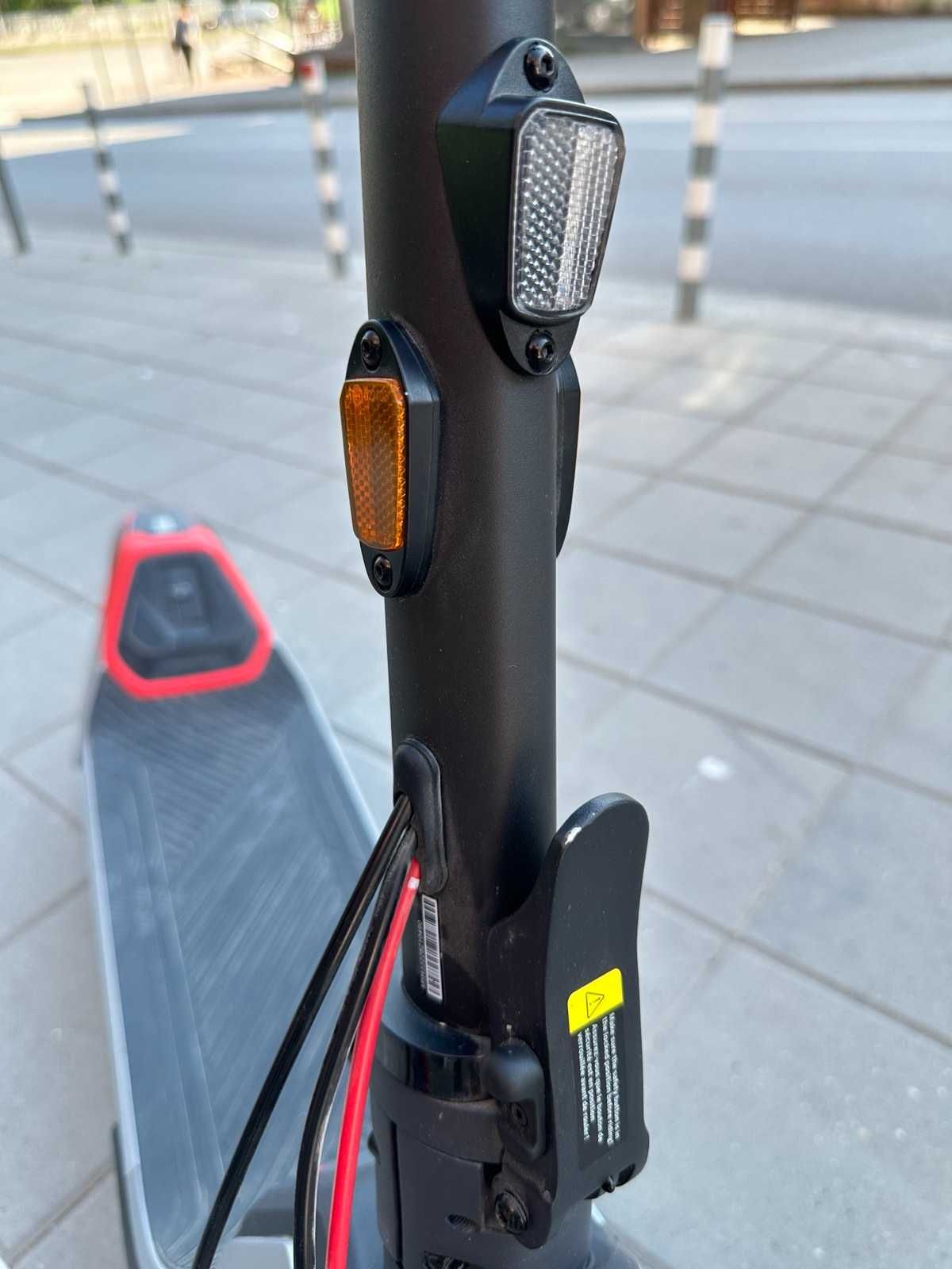 Електрически скутер-тротинетка SEGWAY KICKSCOOTER P100SE
