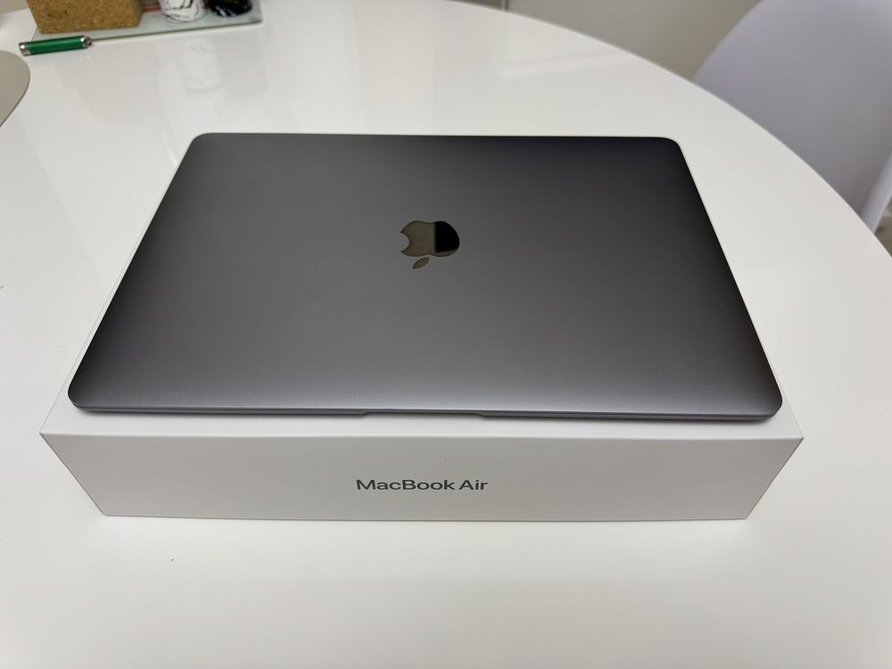 Apple MacBook Air M1 256Gb - 91% Battery Health лаптоп без забележки