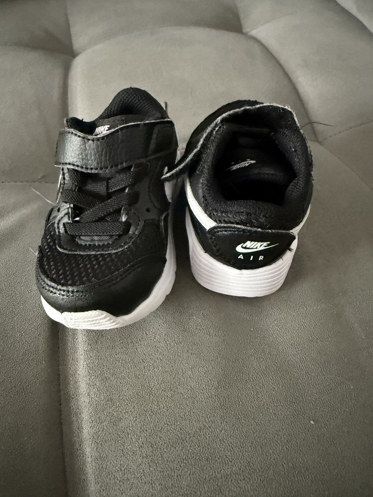 Отлични детски маратонки Nike