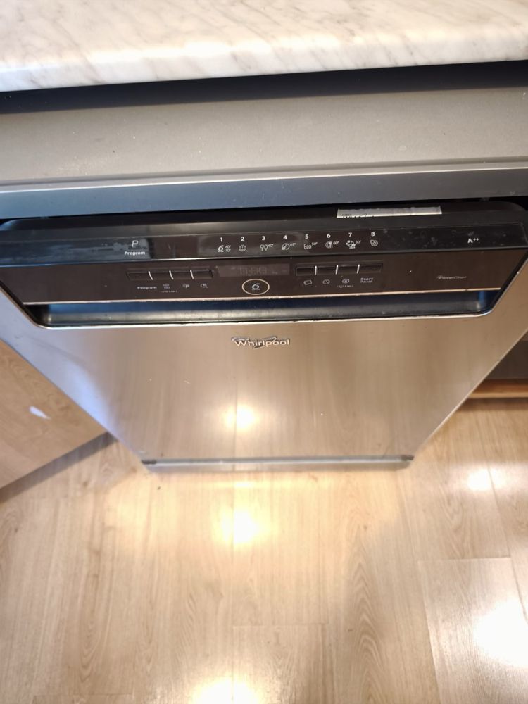 Съдомиялна Whirlpool