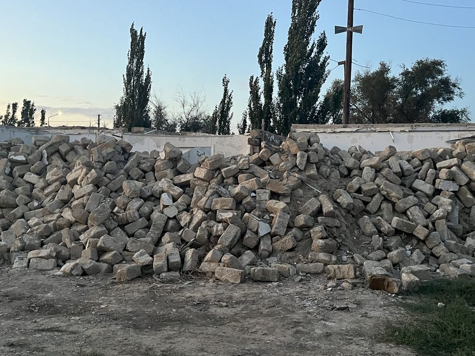 Тас бар 35 тг тиеп алп кетесн