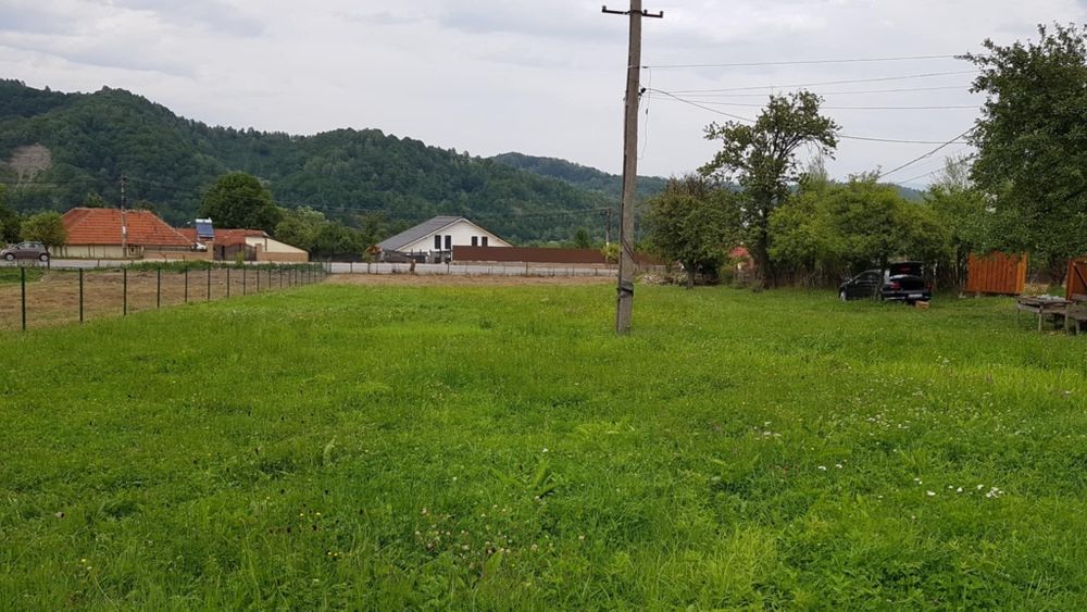 Închiriez teren 1€ mp