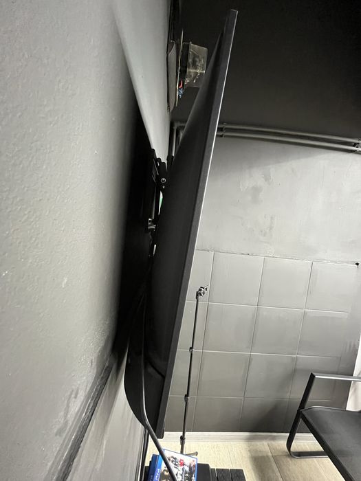 Vând sau schimb TV NEI led 80cm-diagonala