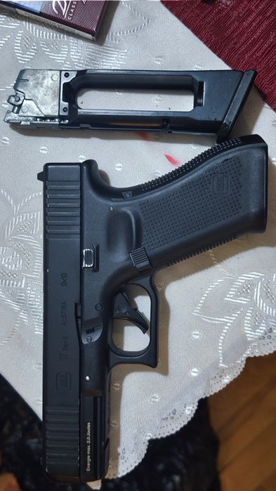 Glock 17 Gen 5 AIRSOFT CO2