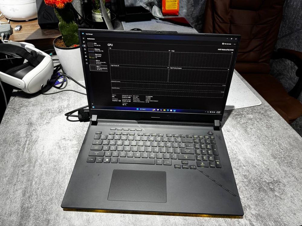 ASUS 17.3” QHD! 240hz! R9-7945HX! RTX 4090! 64GB! 2TB