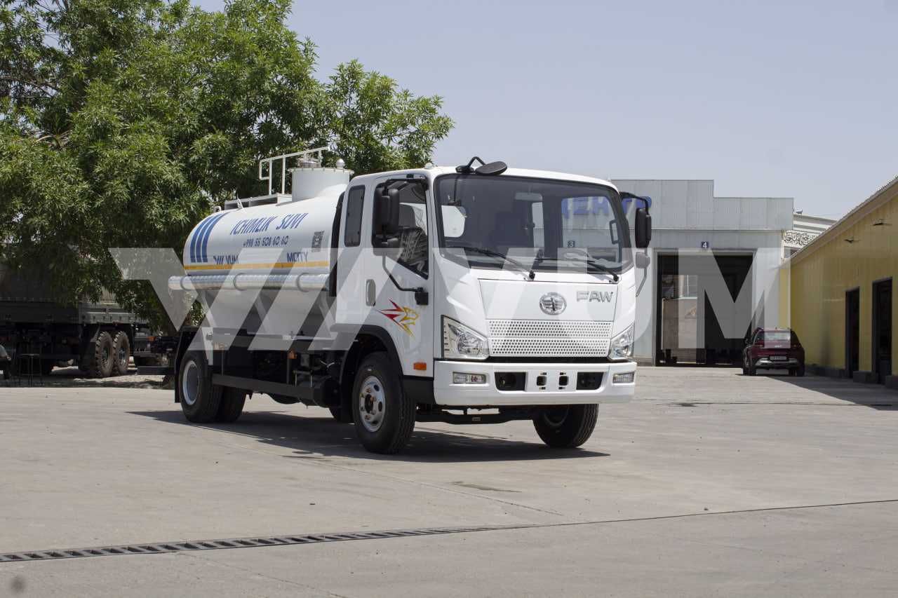 Водовоз питьевой воды FAW Tiger V 4х2 6 куб