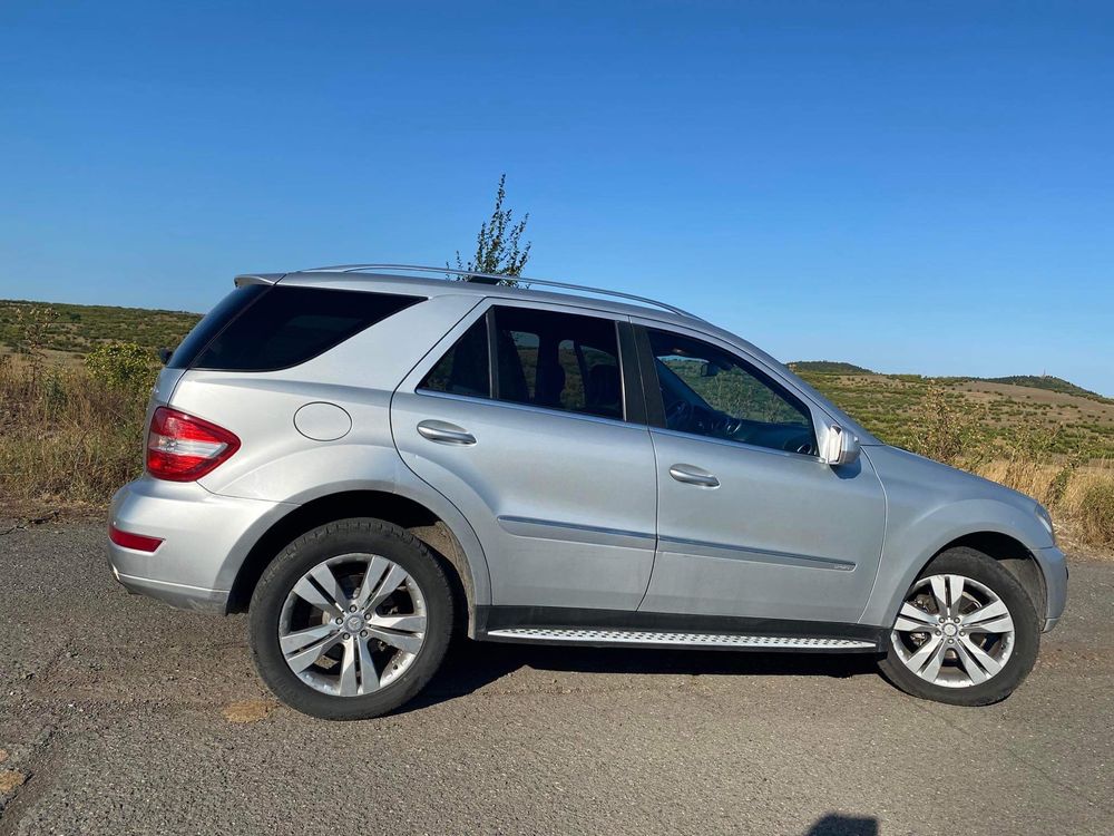 Джип Mercedes ML320