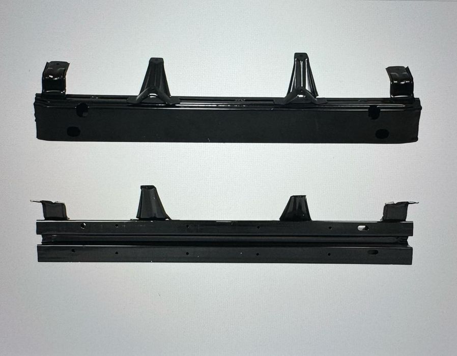 Усилитель бампера Toyota Prado 120 gx470