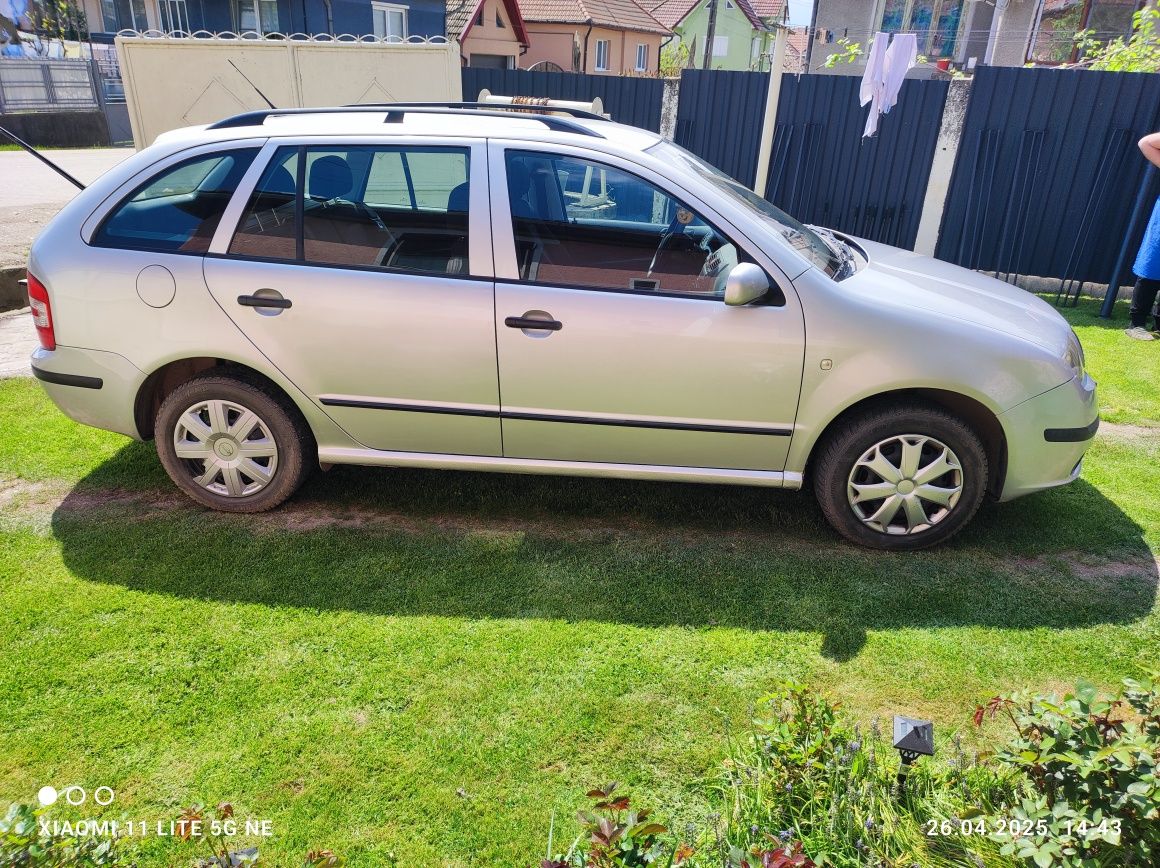 Vând Skoda Fabia