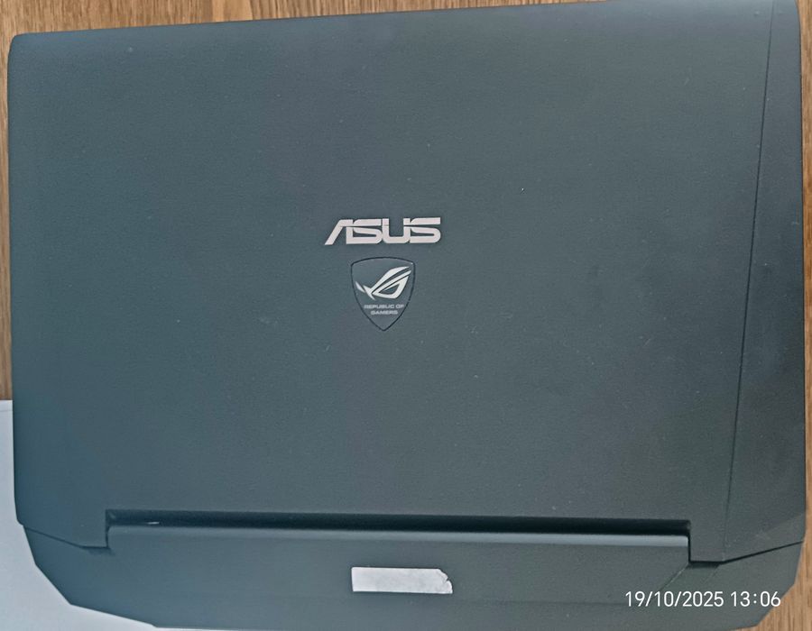 Продам ноутбук ASUS.