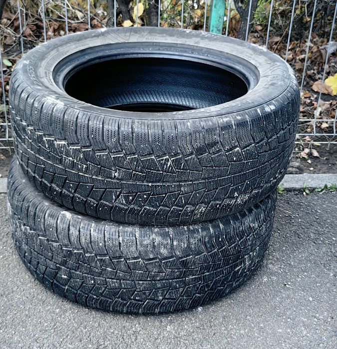 Anvelope iarnă Viking 235 55 R17 cauciucuri împreună la 200 lei