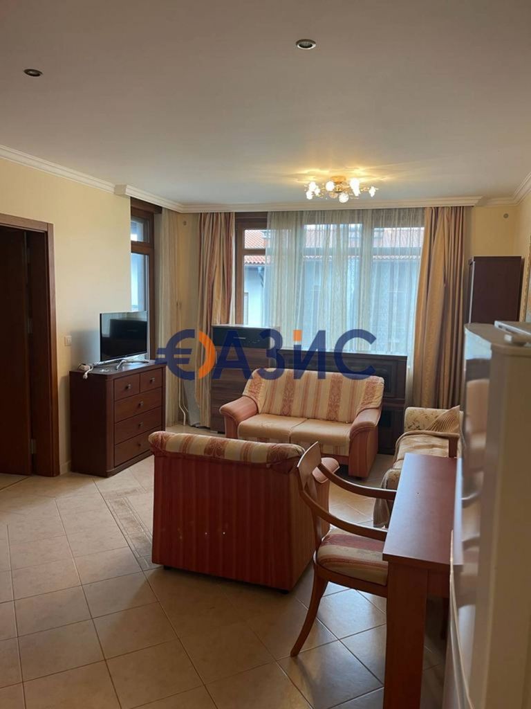 Продава се Тристаен апартамент в Созопол - 95 кв.м за 1685 €/кв.м - Снимка #2