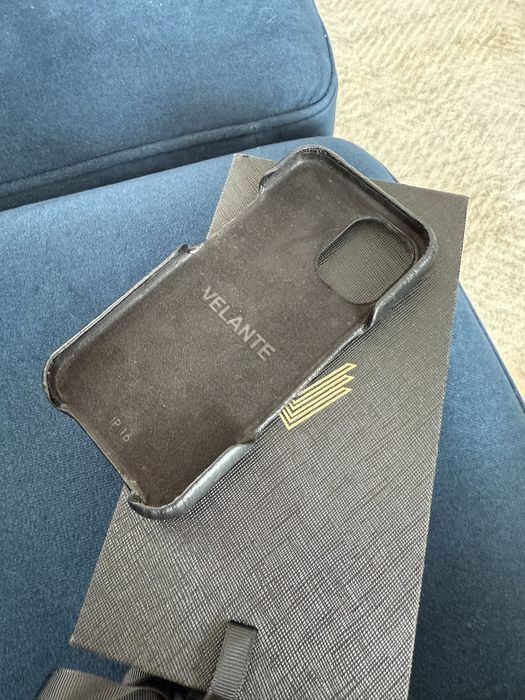 Husă Velante originală iPhone 16 – stare impecabilă