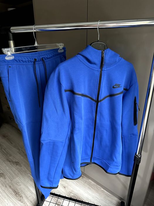 Nike Tech Fleece Red and Blue