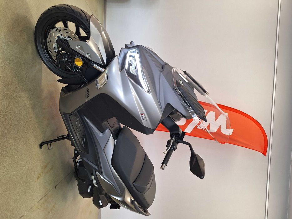 Maxi Scuter SYM  Joymax 300, ABS + TCS , RATE!