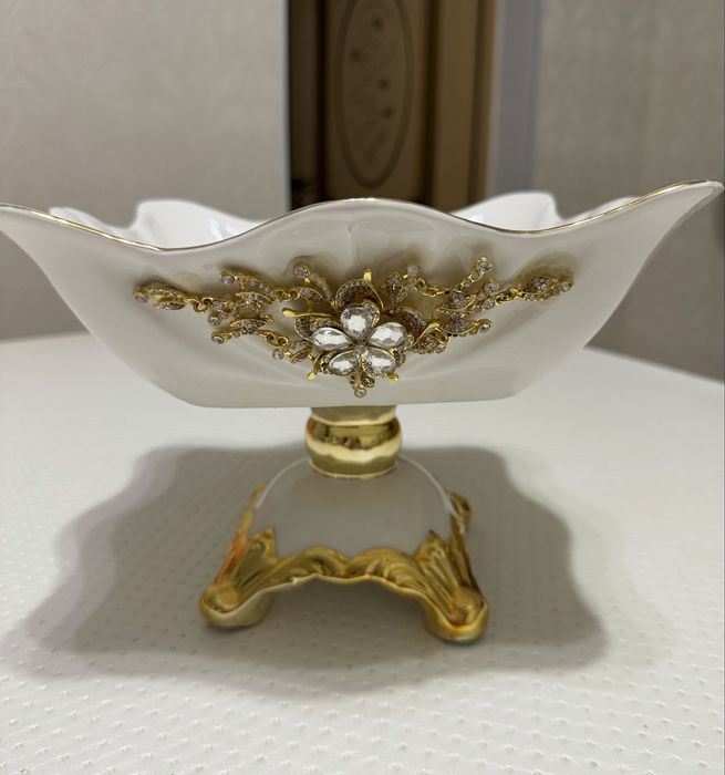 красивая фруктовница