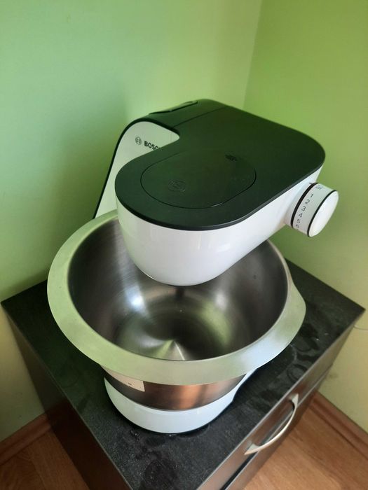 Кухненски робот Bosch MUM5 900w