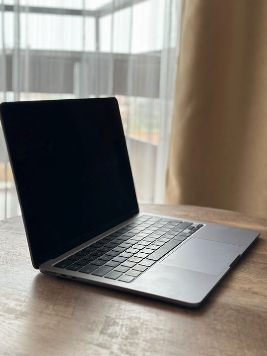 MacBook Air 13 инча M3 2024 – 16GB RAM 512GB SSD