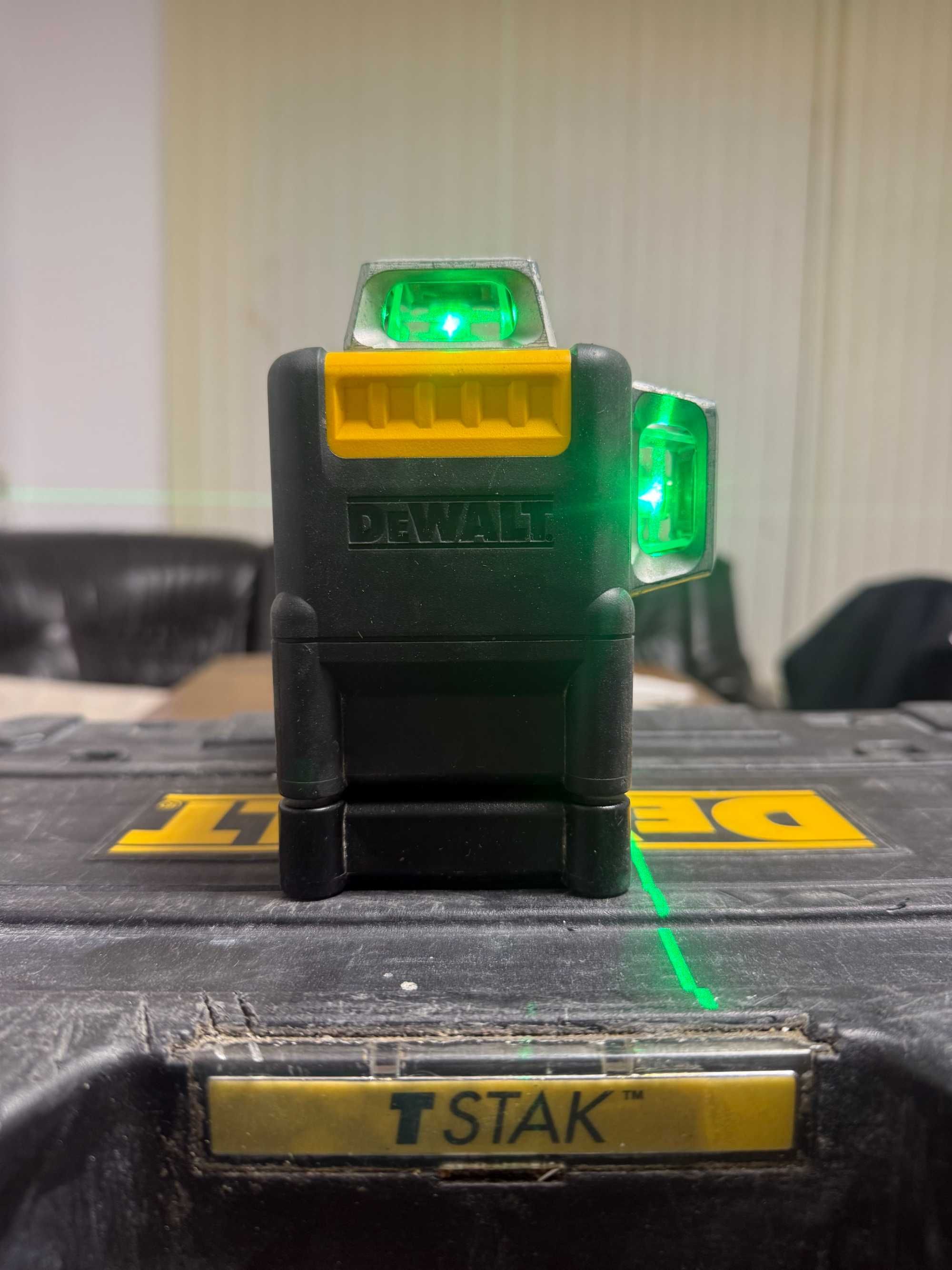Dewalt DCЕ811G Лазерен Нивелир