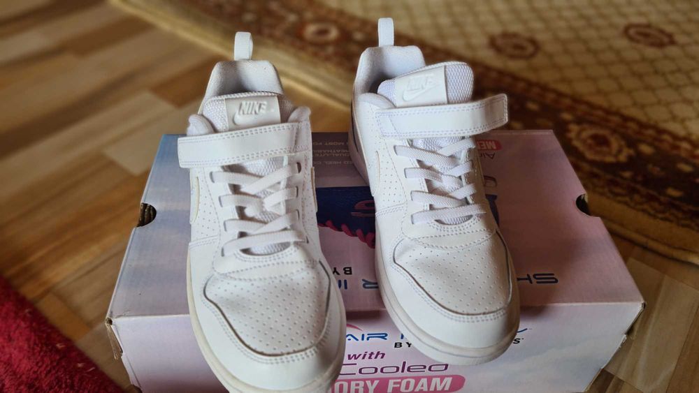 Pantofi sport fete Nike