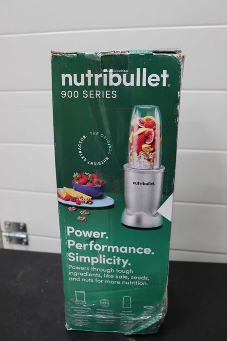 Nutribullet Pro, 900 вата,  Компактен,, с чаша 700мл,Миксер за смутита