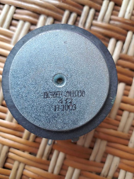 vand 3 difuzoare inalte, 4 ohmi, noi