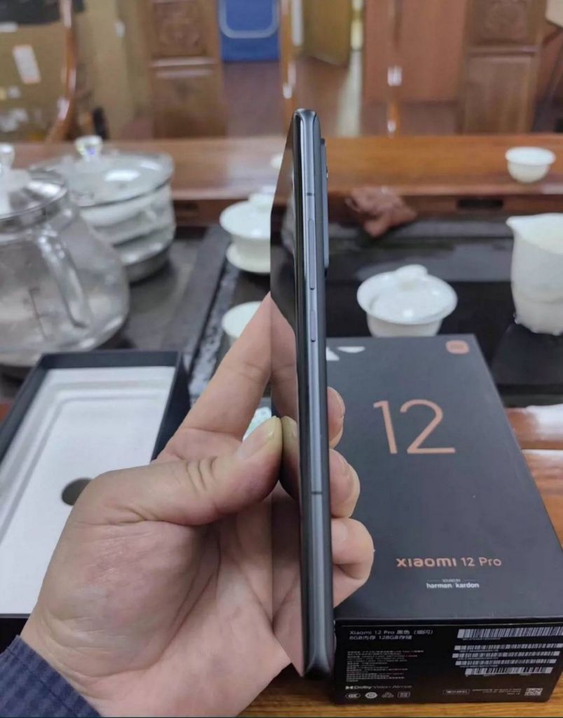 Xiaomi 12 pro 5G (redmi emas)
