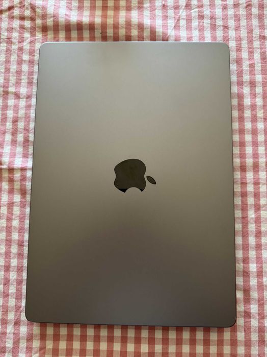 Apple Macbook Pro 14", M1 Pro, 16GB RAM, 1TB SSD
