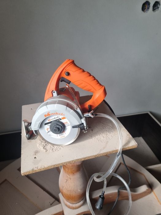 Fierastrau circular gresie