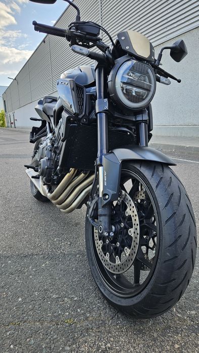 Honda cb650r black edition cu 2 ani garanție