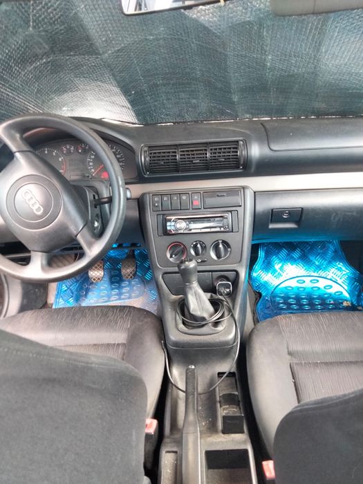 De vanzare: Audi A 4 motor defect