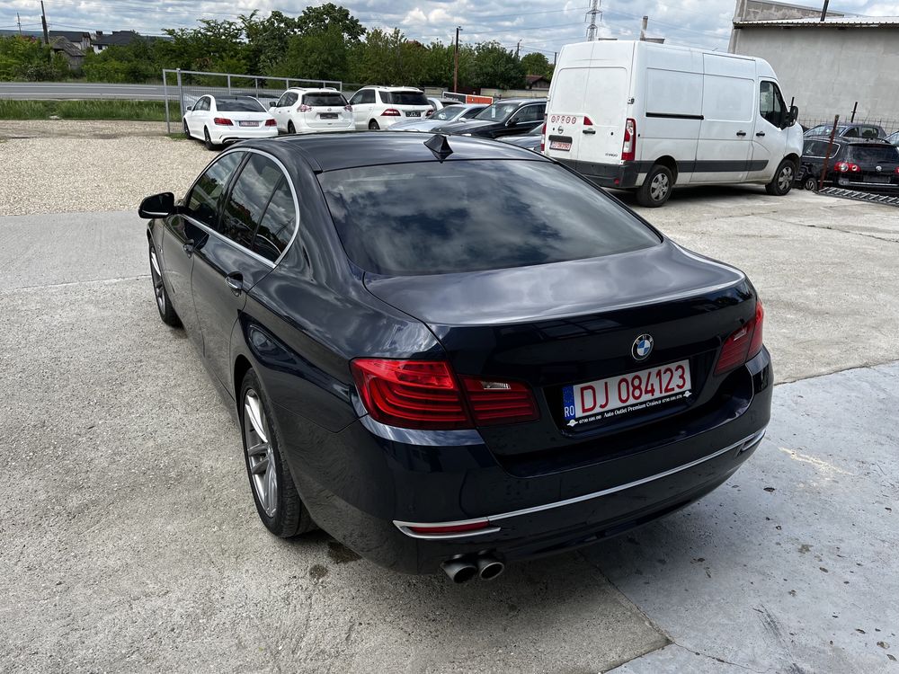 Bmw 520i  LCI , 3 butoane , garantie , posibilitate Rate