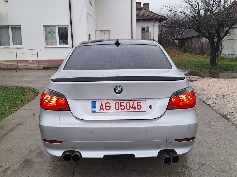 BMW E60 520i manual