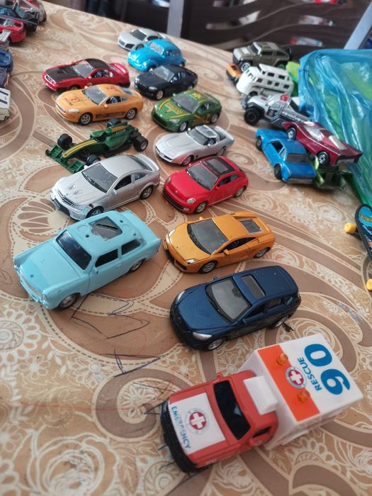 Метални колички Matchbox Maisto Mattel Welly