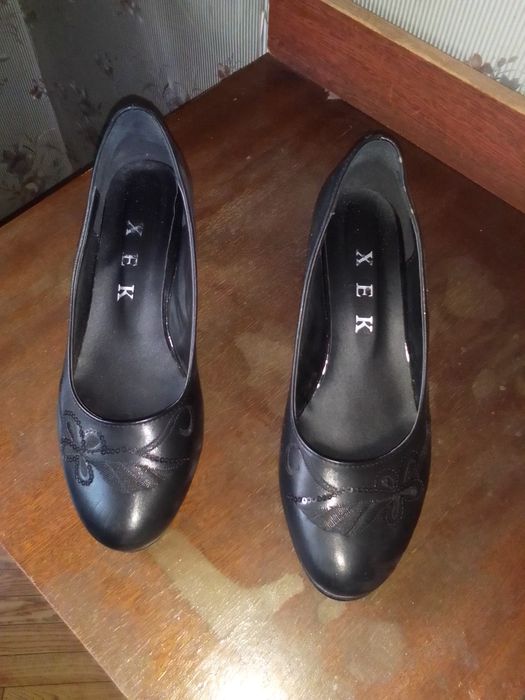 Продам туфли новые