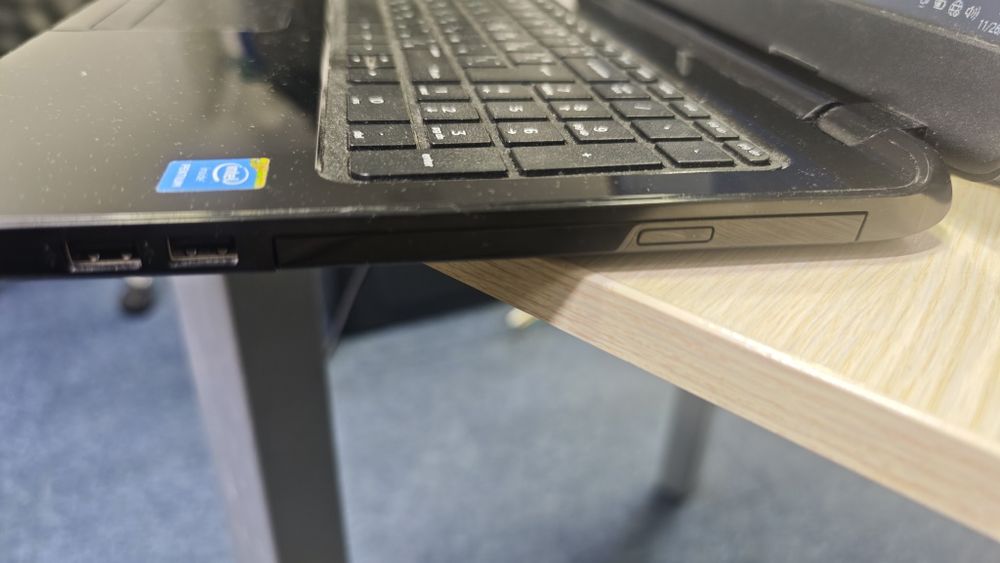 Комплект 3 лаптопа - Toshiba, HP, Fujitso Siemens