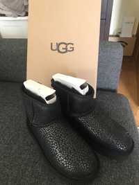 Incalatari UGG originale