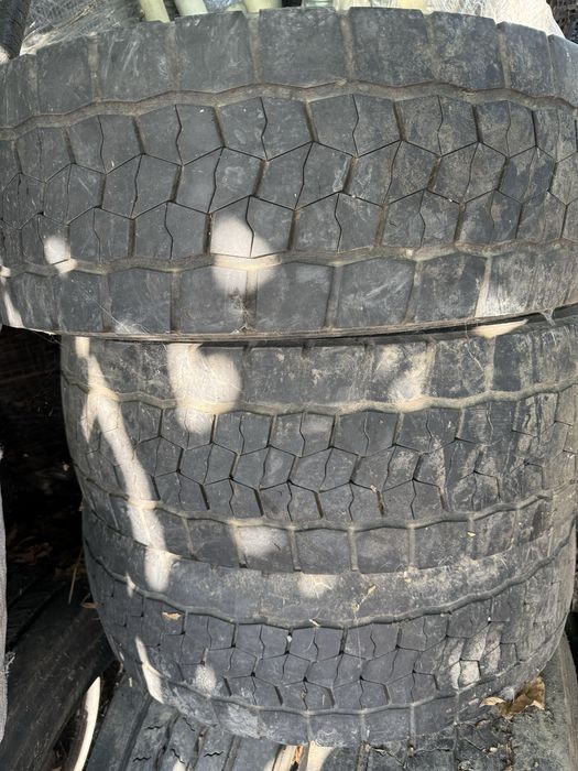 Гуми за камион 265/70R 17.5
