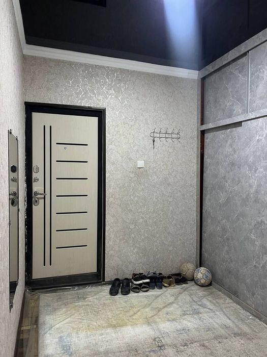 Чирчик шахар 
8-микрораён 
#3-хона 2-этаж 
Квартира сирочни сотилад