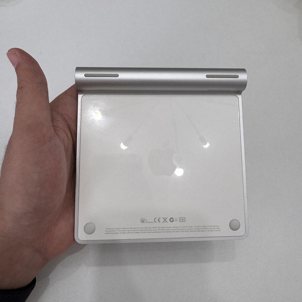 Apple Magic Trackpad 1