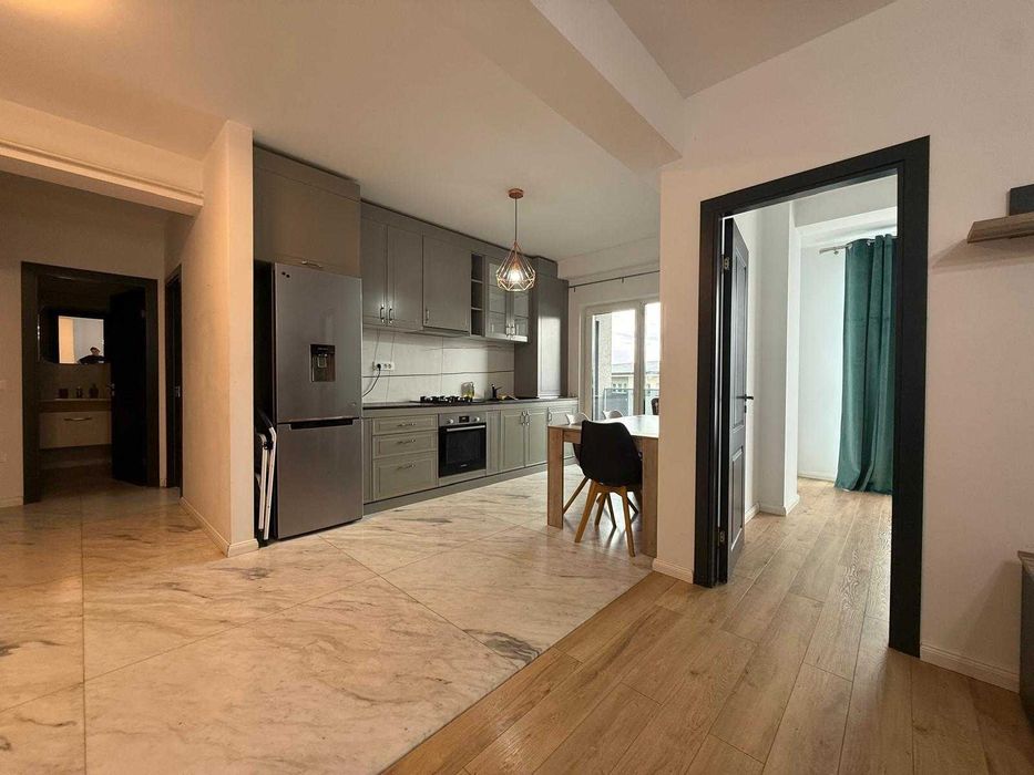 Inchiriez Apartament 3 camere Bloc Nou Zamca